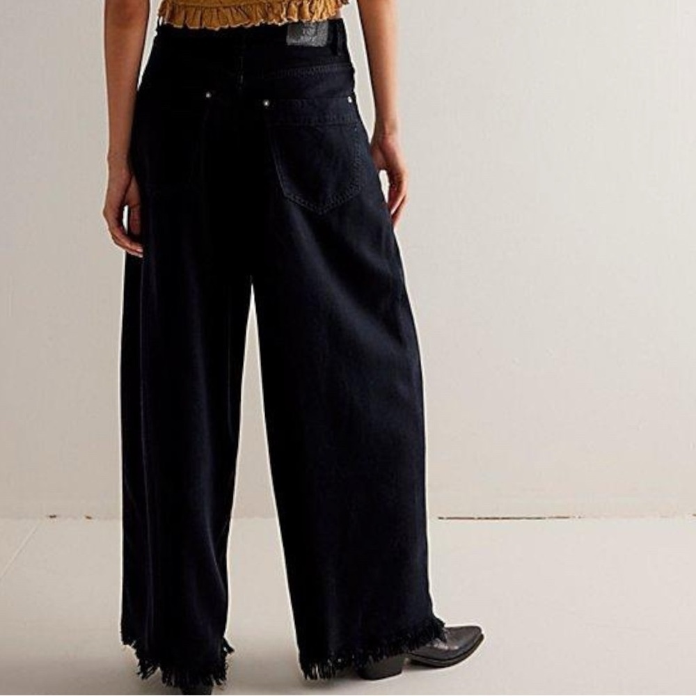 Free People Old West Slouchy Jeans in Blue Black Size 31 NWT - Picture 8 of 15